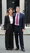 Melinda i Bill Gates 2010. godine, nakon posjeta britanskom premijeru Davidu Cameronu