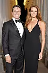 Jon Hamm i Anna Osceola