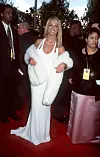 BRITNEY SPEARS 2000. U potpuno bijelom outfitu Britney je pomalo podsjećala na ikonu Marilyn Monroe