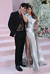 Ashley Park i Paul Forman na premijeri serijala ‘Emily u Parizu‘ u Los Angelesu u kolovozu