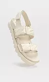 Ravne sandale, Stradivarius, 199,90 kuna.