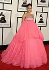 RIHANNA 2015. Haljina princeza kroja Giambattista Vallija bila je haljina sezone
