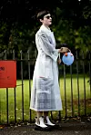 Street style iz Londona: snažne boje, oversized komadi i torbice - svih veličina