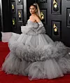 ARIANA GRANDE 2020. Još jedna over the top haljina - poput princeze u haljini Giamabattista Valli