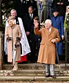 Kralj Charles i kraljica Camilla na Božić 2023., u međuvremenu su postali primjer transparentnog kriznog komuniciranja