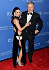 Alec Baldwin sa suprugom Hilariom