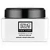Za njegu Merlinkine kože bio je zadužen dr. Erno Laszlo, koji joj je prepisivao svoje kreme i osmišljavao plan prehrane.