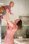 Otako je prije godinu i pol dana postala mama malene Rumi, često je u trenerkama ili tajicama
