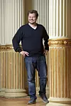 Bio je dio opere u Splitu od 2002. do 2011., i u njemu voli šetnje po Marjanu, kavu na Peristilu, domaće specijalitete - ribu i janjetinu ispod peke