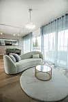 Dizajnerska sofa Homary u salonu