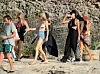 Popy Delevingne u badiću s cvjetnim uzorkom