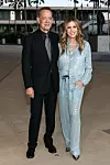 Danas Rita, koja s Tomom ima sinove Cheta u Trumana, na očevu priču gleda s tugom, ali s druge strane razumije zašto joj nije pričao o tome