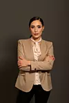 Laura Žalac pomaže poznavanjem Hyperrealism tehnike, razvijene kako bi se na područjima tijela bez dlaka, iscrtavanjem stvorio osjećaj zadovoljstva