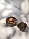 Slovenski mochi sa sirom zemljankom, kruškama i slanim karameliziranim lješnjacima.