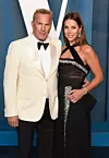 Kevin Costner i bivša supruga Christine Baumgartner na Vanity Fair Partyju 2022. godine