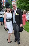 Charles Spencer 2013. s trećom suprugom Karen na konjičkim utrkama Royal Ascot