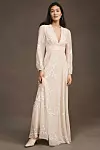 BHLDN Belize Embroidered A-Line Long-Sleeve V-Neck Gown - 398 dolara (oko 334 eura)