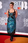 Jorja Smith u haljini modnog brenda 16Arlington
