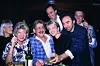 Đurđica i Ivan Barlović s pjevačicom Sanjom Doležal, te Vladimirom Kočišem Zecom, Nenadom Šarićem i Marinkom Colnagom, članovima Novih fosila