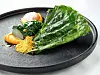 Poširani file kovača u listu blitve, dimljeni batat uz ulje od bosiljka, crumble od batata i žutanjak