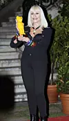 FOTOGRAFIJE: EUROPA PRESS REPORTAJES/CONTACTOPHOTO/PROFIMEDIA EUROPA PRESS REPORTAJES/CONTACTOPHOTO/PROFIMEDIA Singer Rafaella Carrà receives the World Pride Award as 'Ambassador of Love', 26 June 2017, Spain. 05 JULY 2021;RAFAELLA CARRA;DEATH;PASSING AWAY;78 YEARS OLD (Foto de ARCHIVO) 06/26/2017,Image: 619749245, License: Rights-managed, Restrictions:, Model Release: no, Credit line: Europa Press Reportajes/ContactoPhoto/Profimedia