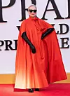 Meryl je za njujoršku premijeru nosila Givenchy plašt i crne rukavice
