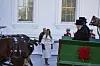 U skladu s tradicijom prva dama osobno prima dar