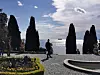 Pogled iz parka oko dvorca Miramare