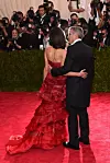 Amal Clooney i George Clooney na Met Gali 2015. godine