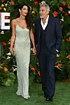 Amal i George Clooney na premijeri filma 'Ticket To Paradise' 2022. godine