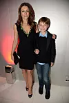 Elizabeth Hurley dobila je Damiana Hurleyja u vanbračnoj zajednici sa Steveom Bingom.