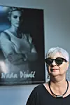 Neva Tolle, aktivistica autonomne ženske kuće 'Zagreb', sustavno upozorava na probleme zlostavljanih žena, kao i onih koji se bave pružanjem adekvatne im pomoći.