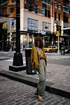 Na ulicama New Yorka u bluzi brenda Svoya, a hlače su dio vintage YSL odijela