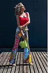 Top – Mohito 139,90 kn; Hlače – HalfPrice, Moschino 1799,90 kn; Torbica – Mohito 199,90 kn; Sandale – Mass 479,90 kn; Naušnice – Mohito 99,90 kn; Westgate Shopping City