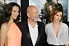 Bruce Willis sa suprugom Emmom Heming-Willis i kćeri Rumer Willis u Hollywoodu 2013.