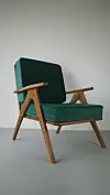 Stolica u mid-century stilu izrađena od hrastovog drva, s tiplama od orahovine