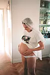 ‘Nije bilo lako zatrudnjeti, pa ovu fotografiju objavljujem da svi vide kako sam sretna’, kaže Chloë.