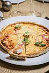 Quiche s brie sirom i začinskim biljem