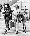 Sa suprugom Lindom, njihovom kćeri Mary te njezinom kćeri iz prvog braka, Heather koju je posvojio, na aerodromu Gatwick u Londonu 1971. godine