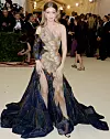 U glamuroznoj Versace kreaciji 2018.