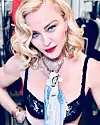 Madonna samih od početaka karijeru gradi na svojim talijansko-katoličkim korijenima.