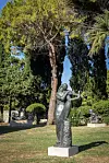 Park Meštrovićevih skulptura u perivoju u sklopu Galerije Meštrović