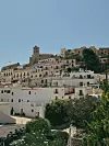 Najviše ih je oduševio stari grad Dalt Vila, s njegovim kamenim ulicama, starim crkvama i panoramskim pogledom