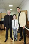 Oliver Dragojević i Marko Tolja s mladim glazbenikom Franom Živkovićem 2017. u Lisinskom