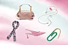 Torbica od kože Chloe; Matches Fashion (1290 eura)/ ogrlica Chanel (660 funti)/ ukrasna marama Carpisa (44 kn)/ cipele na nisku petu Aldo (640 kn)/ naušnice u obliku spajalice Hillier Bartley; Matches Fashion (150 eura)