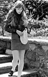 Tako boho, tako 60-e: Minica, prozirna bluza, mokasinke i heklana torbica; 1968.