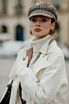Kačketima možemo podići casual outfite , ali i začiniti nešto glamuroznije modne kombinacije.