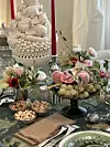 Nema tu riba i školjki, već tradicionalna jela s malim iznenađenjima poput gibanice gužvare, posne sarme bez mesa, različitih namaza, salate, puno voća i deserta poput kitnikeza, odnosno sira od dunja