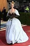 Caroline Trentini na razini zadatka u Danielle Frankel haljini