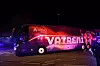 Vatreni autobusom putuju prema Trgu bana Jelačića gdje je organiziran doček